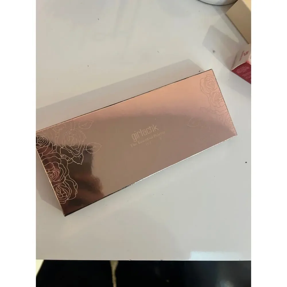 Girlactik Essential Palette